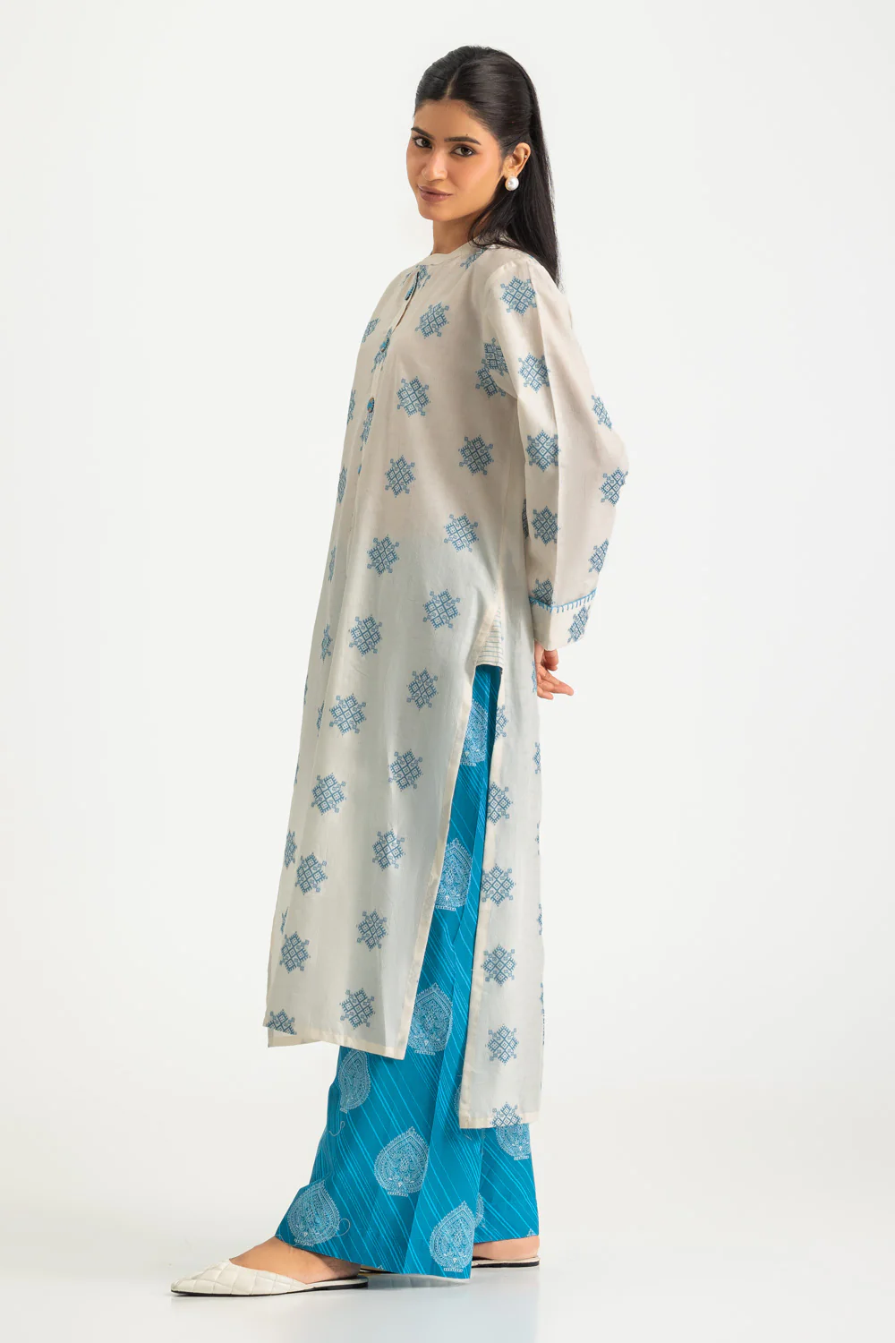 Jacquard Dyed Shirt And Printed Trouser - Image 4