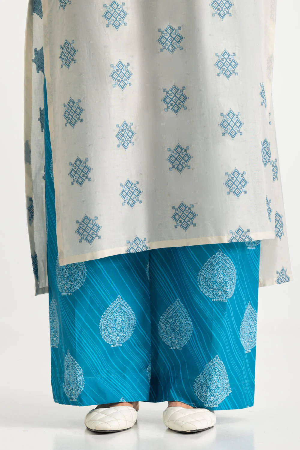 Jacquard Dyed Shirt And Printed Trouser - Image 7