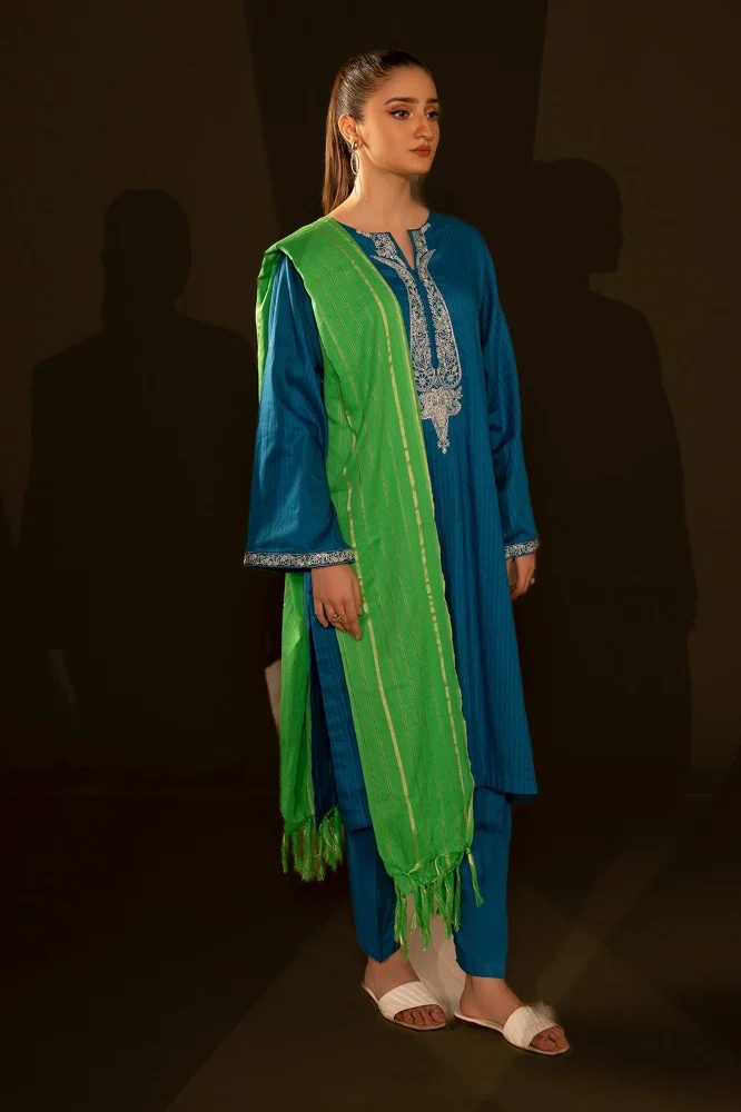Jacquard Embroidered Shirt And Dupatta - Image 3