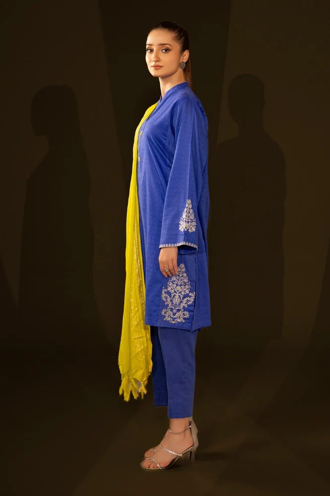 Jacquard Embroidered Shirt And Jacquard Dupatta - Image 4