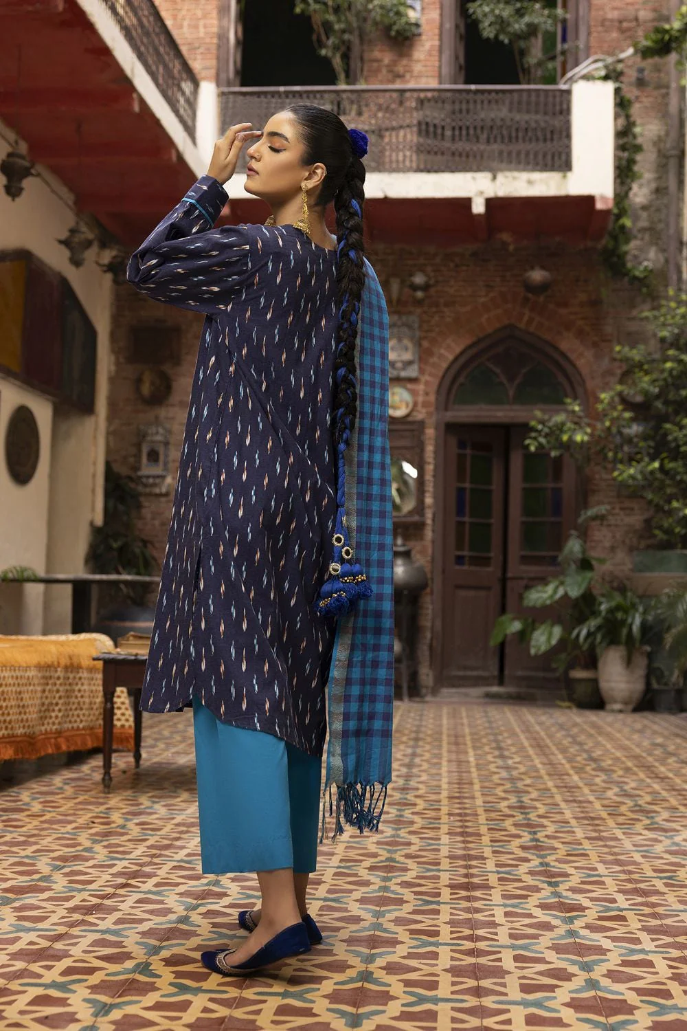 Jacquard Shirt And Dyed Trouser With Jacquard Dupatta - Image 3