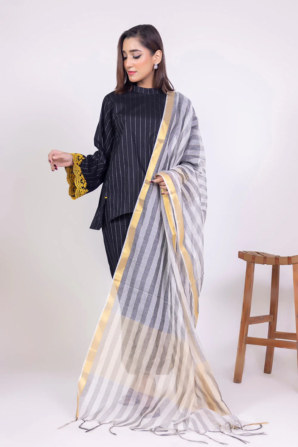 Jacuard Dupatta - Image 3