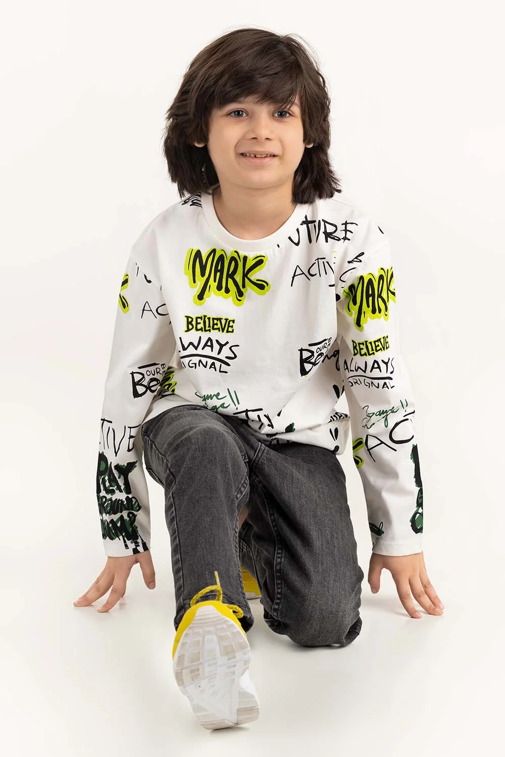 Junior Boy White Round Neck - Image 2