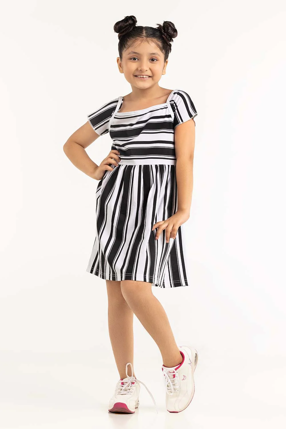 Junior Girl White And Black Dress - Image 4