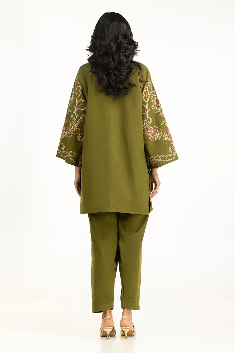 Karandi Embroidered Co-Ord Set - Image 6