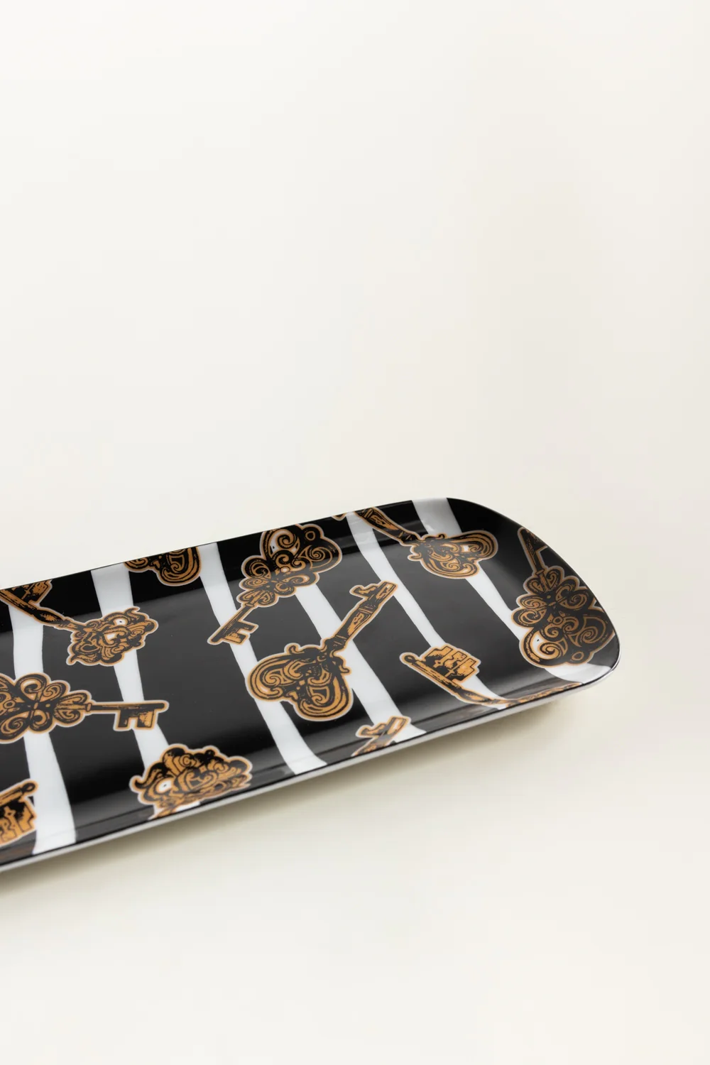 Keys Cake Dish - Image 4