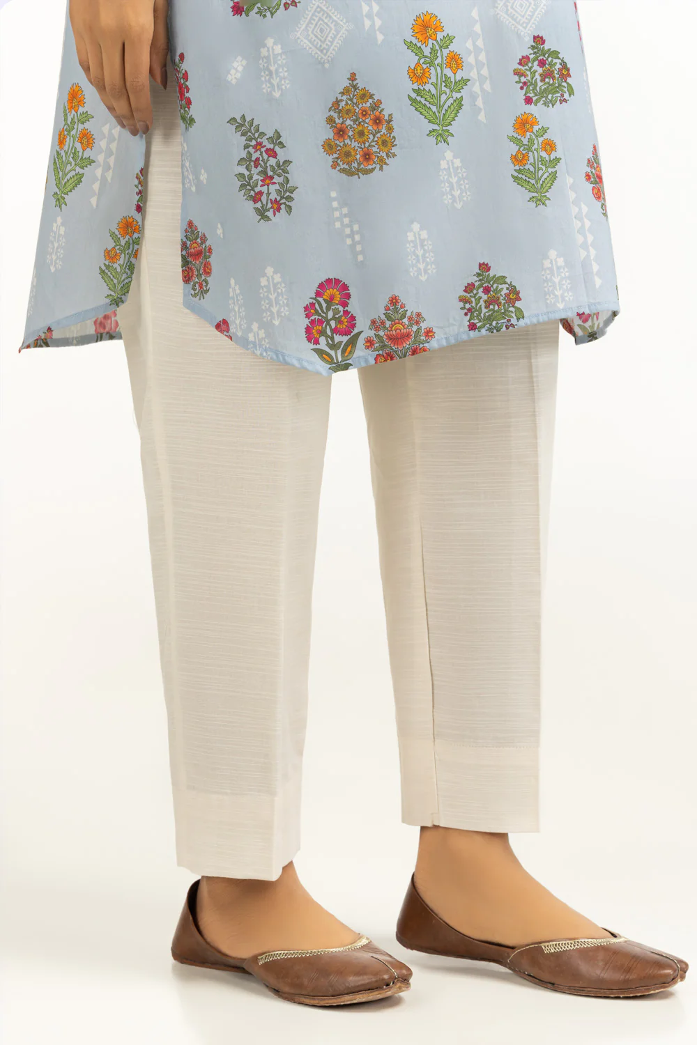 Khaddar Dyed Trouser - Image 2