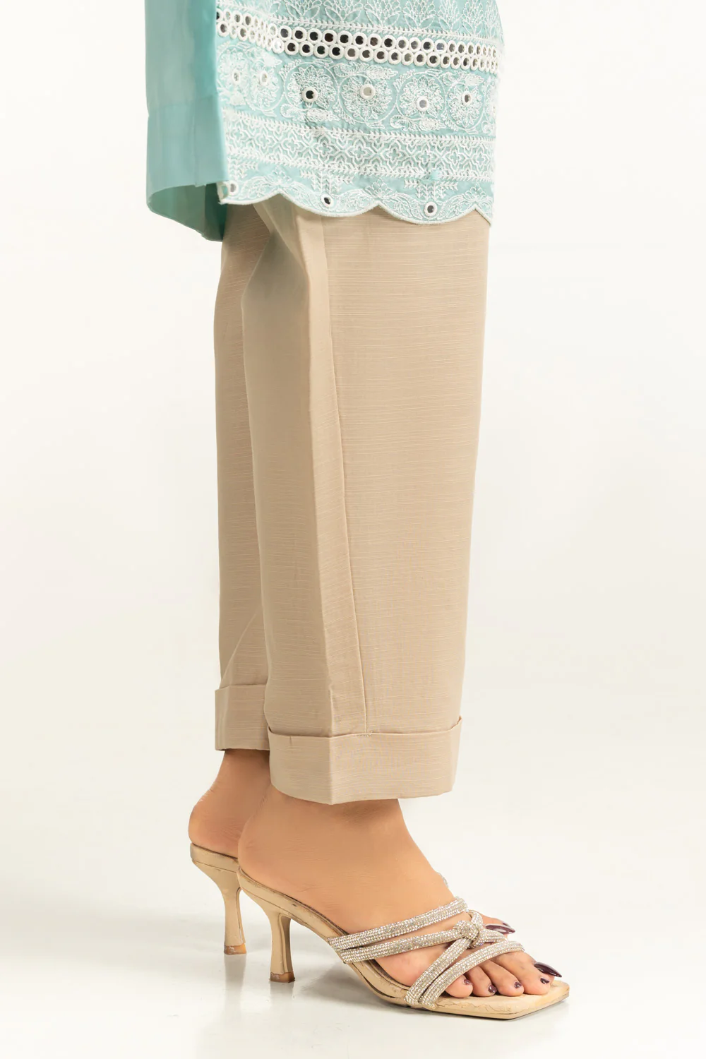 Khaddar Dyed Trouser - Image 2