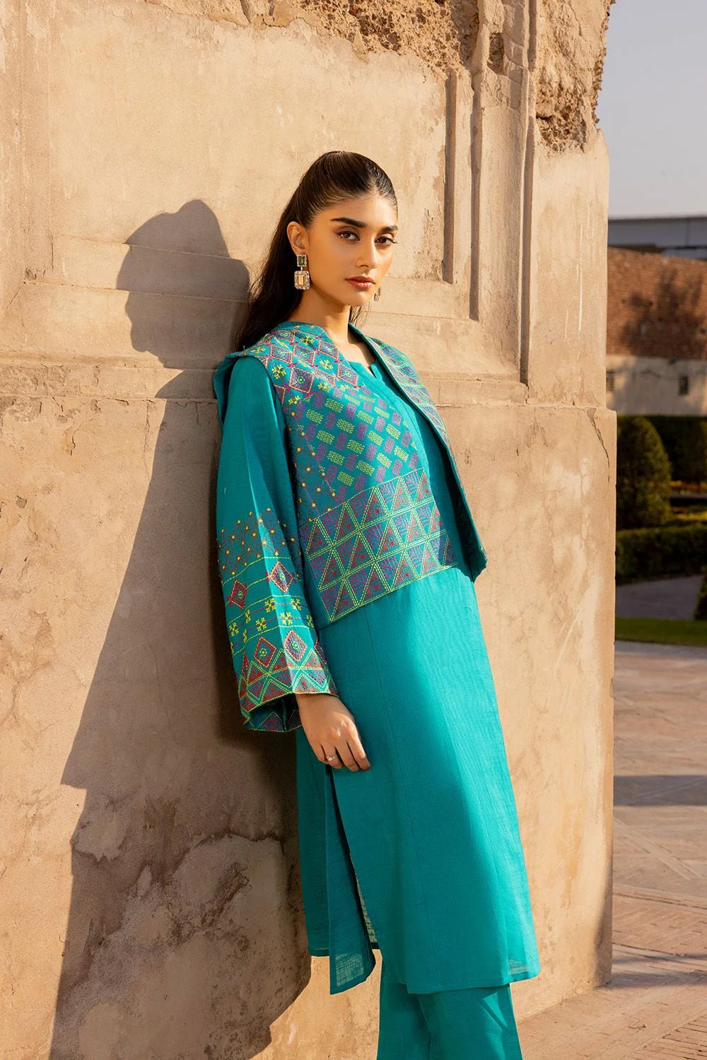Khaddar Embroidered Crop Jacket - Image 5