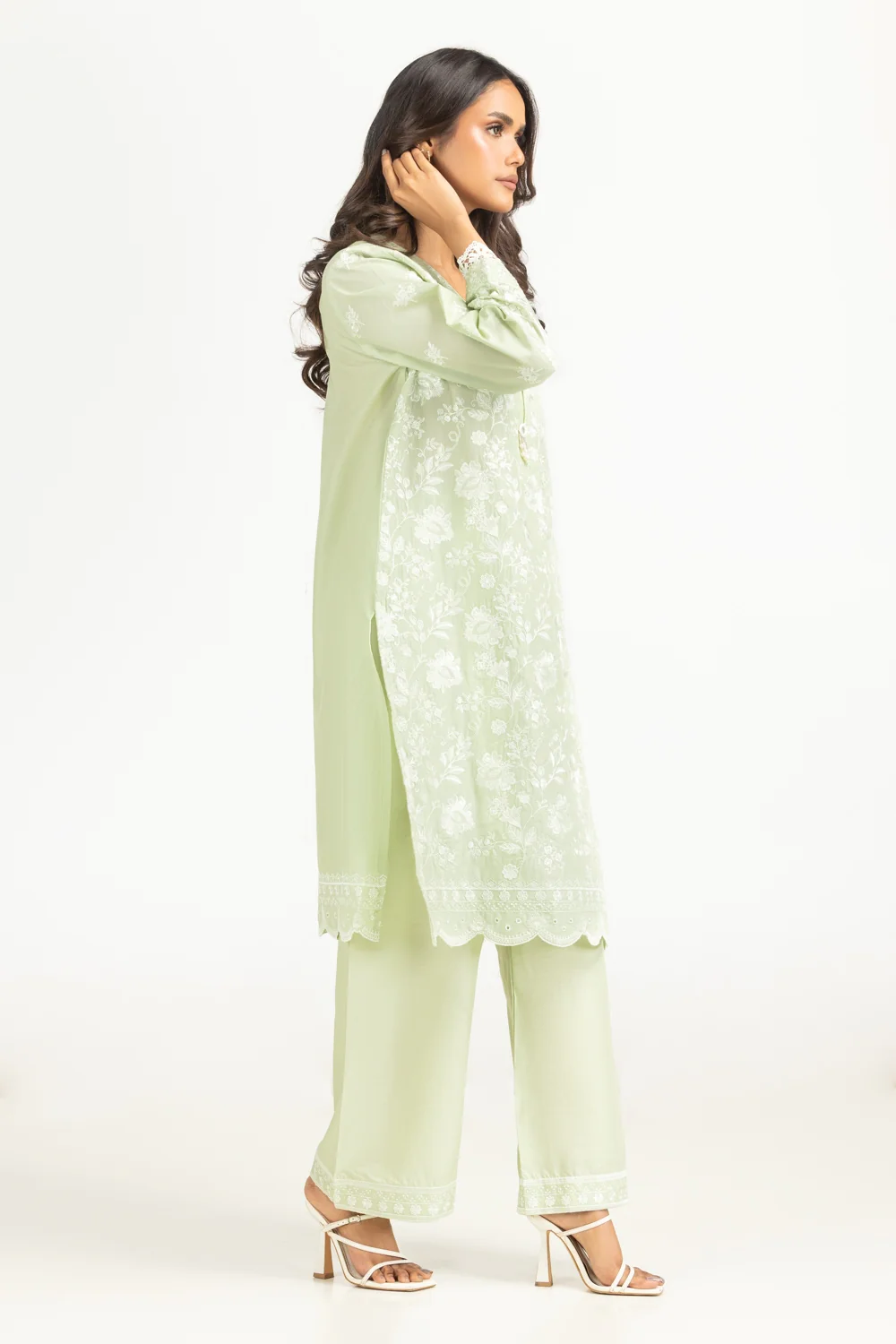 Lawn Embroidered Co-Ord Set - Image 4