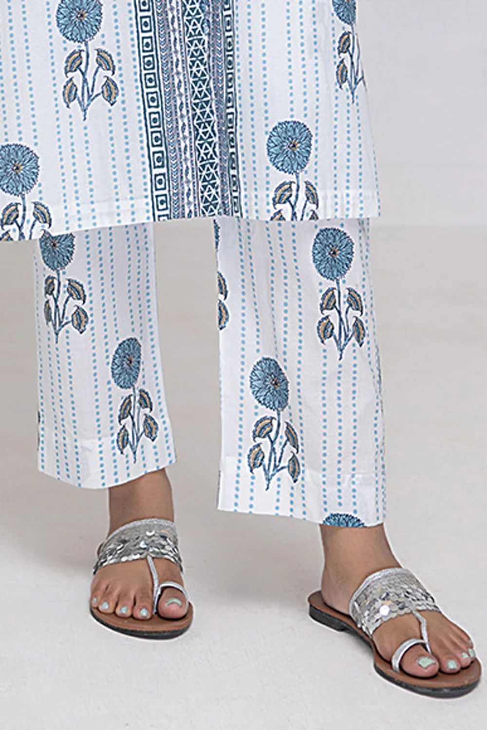 Lawn Printed Trouser - Image 3