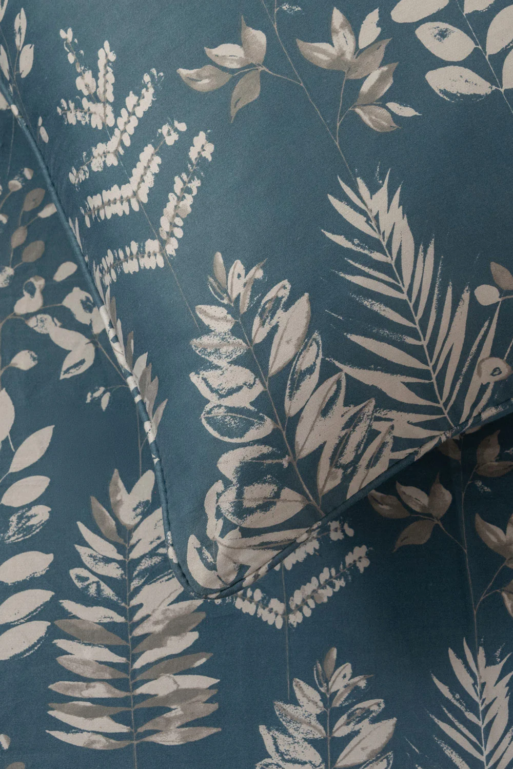 Leaf Imprint T-200 Bed Sheet Set - Image 4
