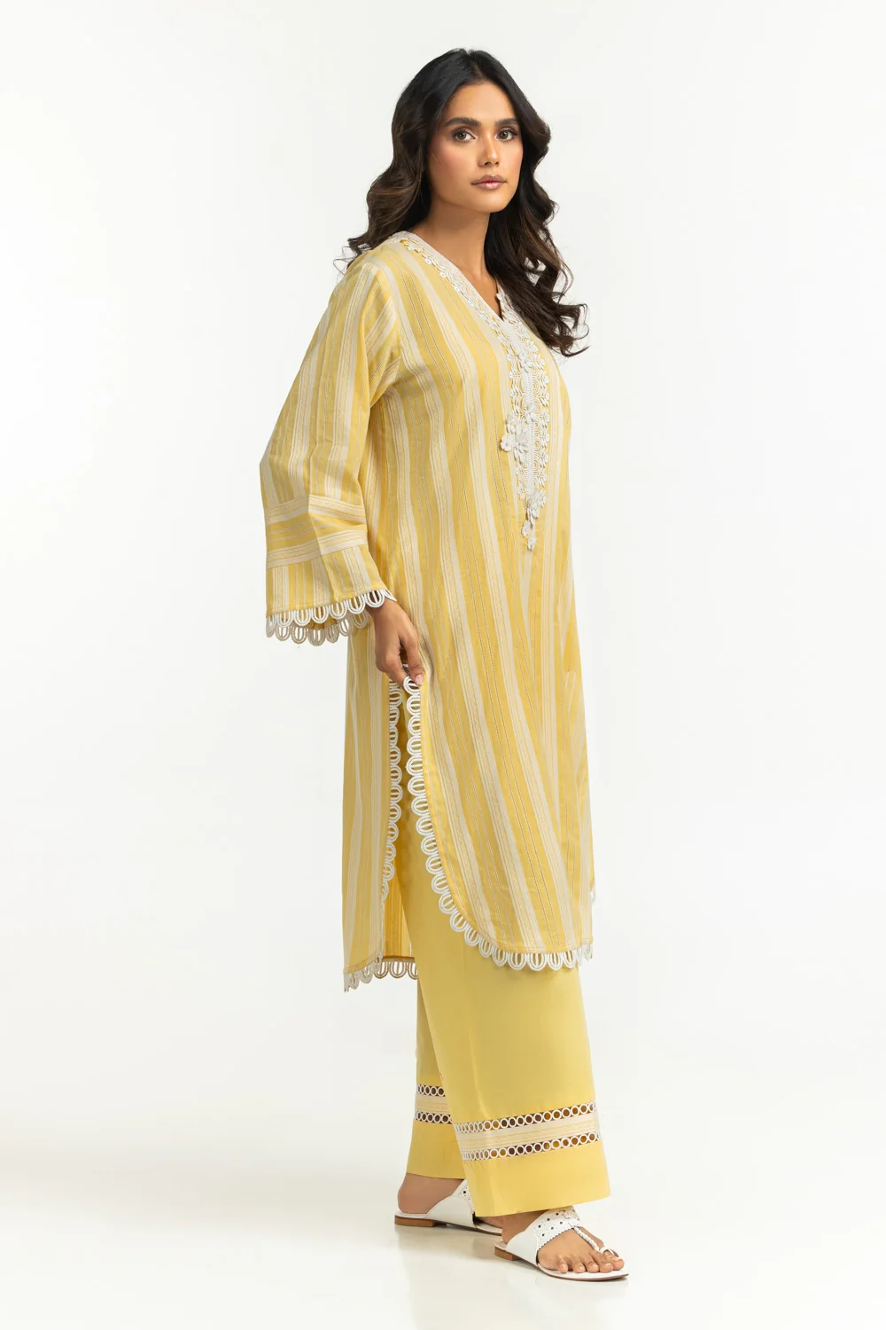 Leno Kara Embellished Co-Ord Set - Image 3