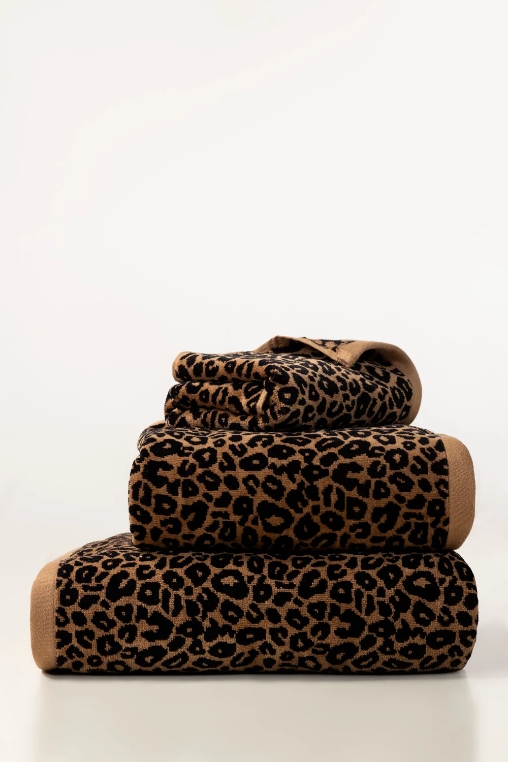 Leopard Jacquard Yarn Dyed Towel - Image 2