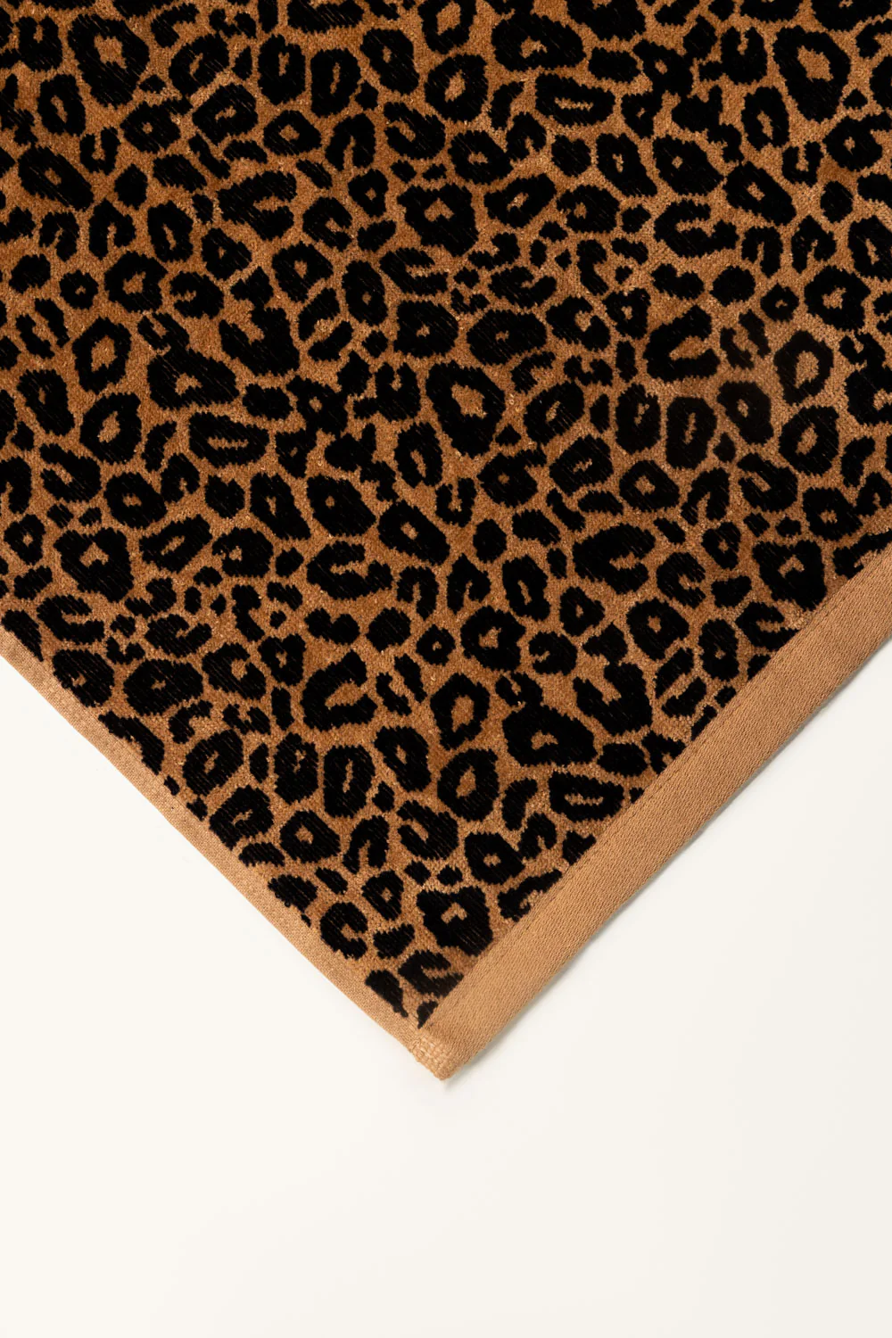 Leopard Jacquard Yarn Dyed Towel - Image 4