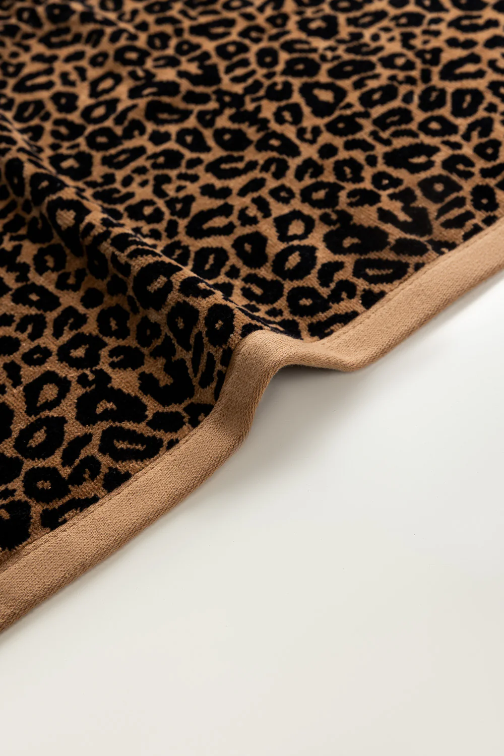 Leopard Jacquard Yarn Dyed Towel - Image 5