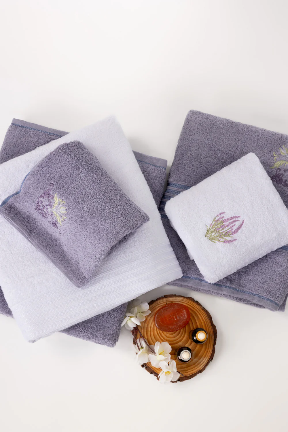 Lilac Ice 3pcs Embroidered Towel Set - Image 3