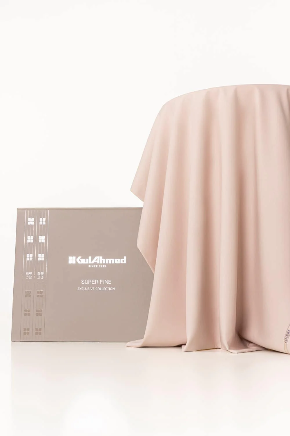 Luquia Unstitched Fabric Blended with Gift Box - Image 16