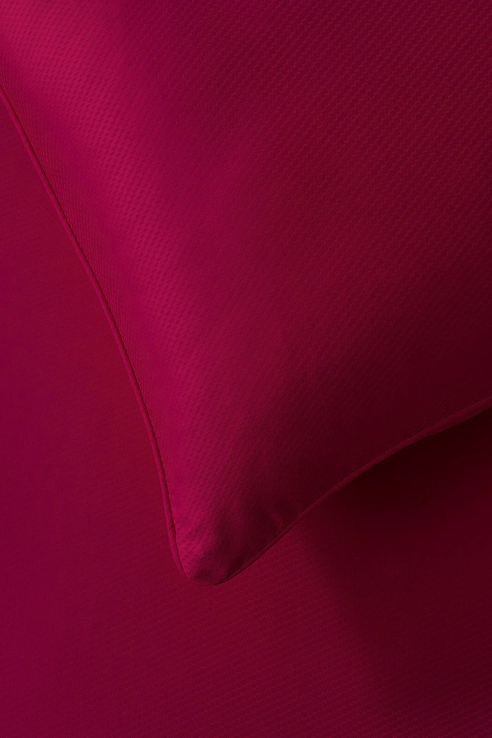 Maroon Cube T-225 Bed Sheet Set - Image 4