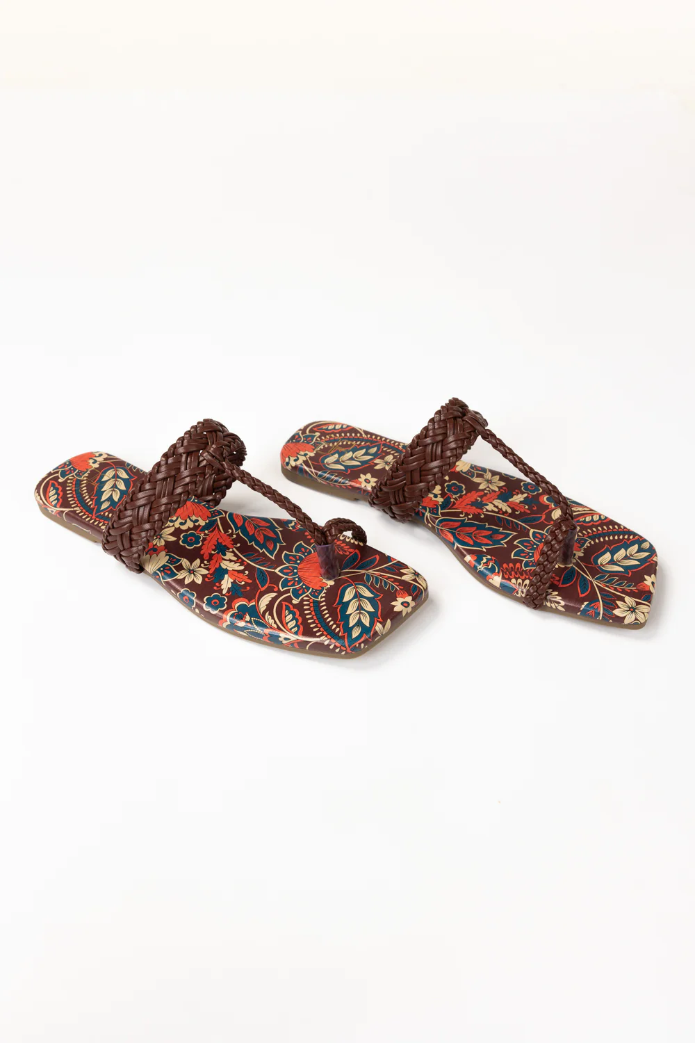 Maroon Kolhapuri - Image 5