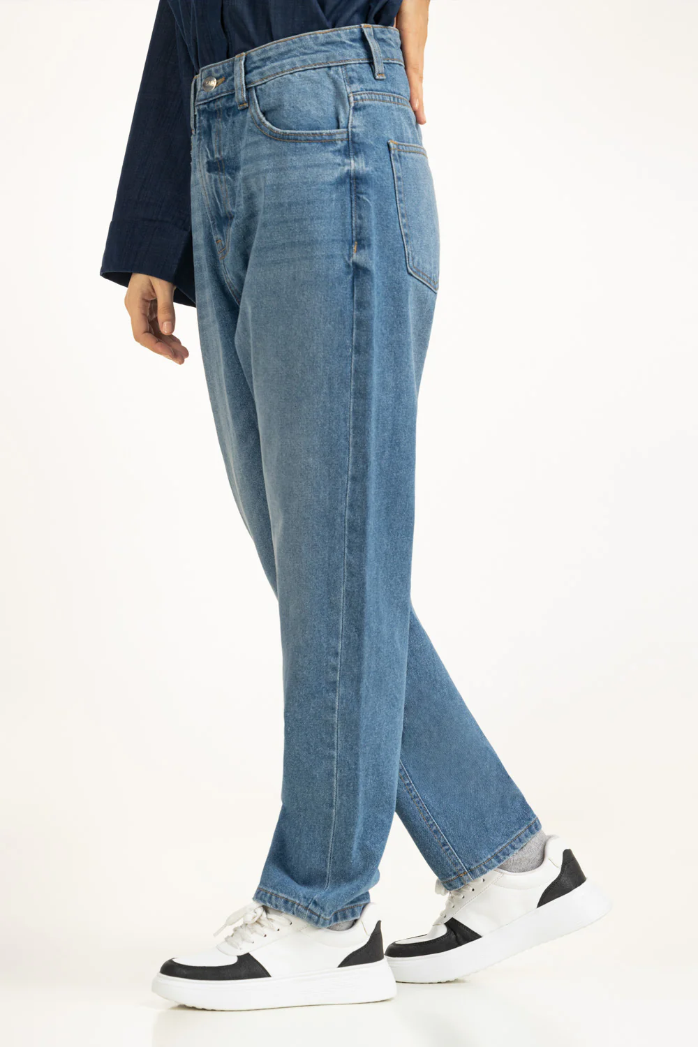 Mom Fit Jeans - Image 2