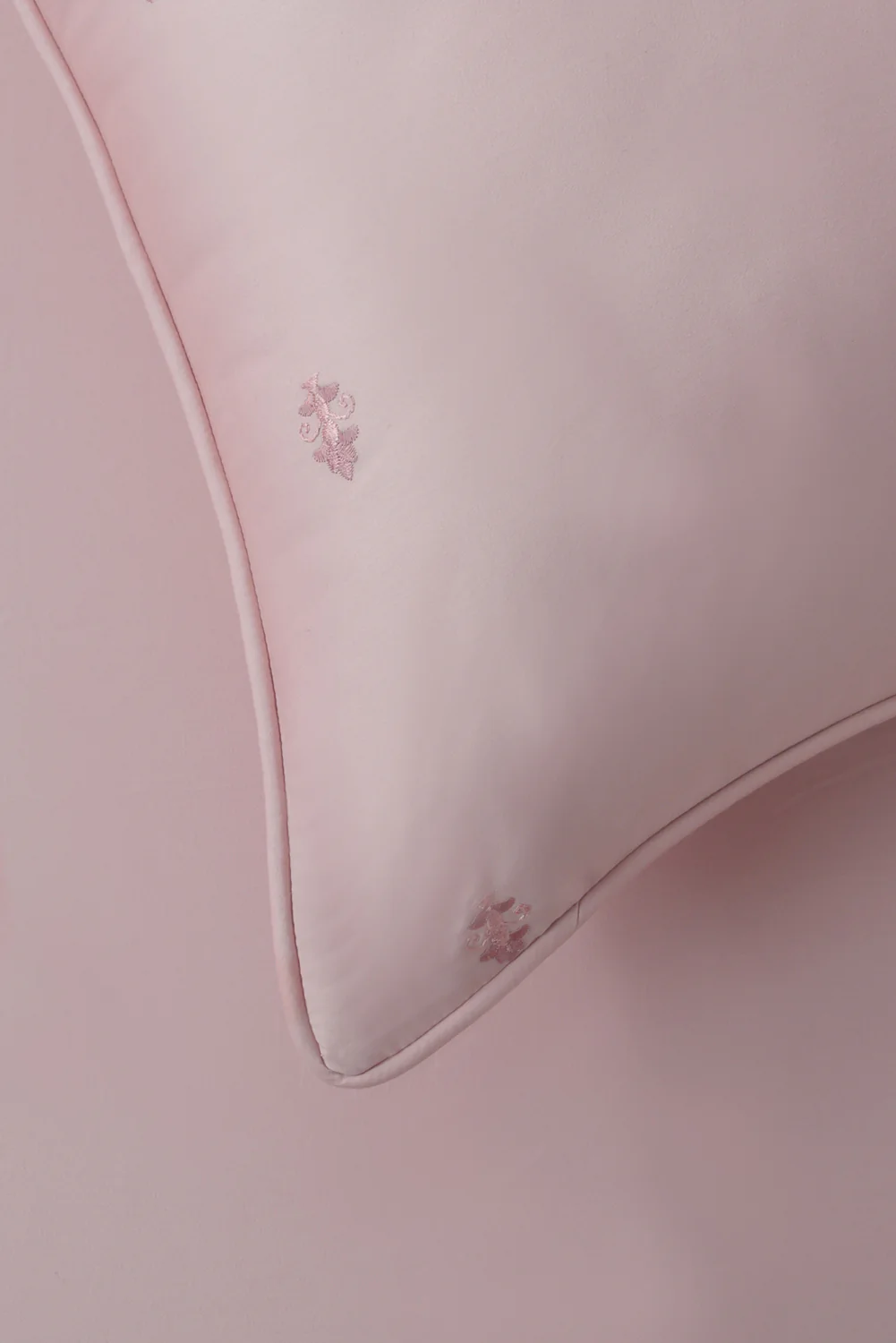 Morganite T-400 Embroidered Bed Sheet Set - Image 3