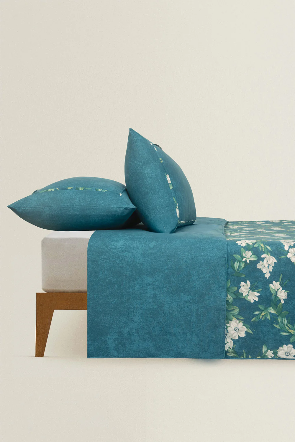 Morning Bloom T-150 Quilt Cover Set - Image 2