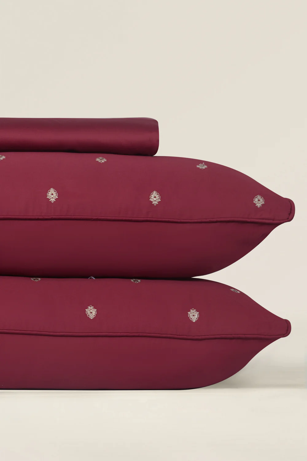 Pomegranate T-400 Embroidered Bed Sheet Set - Image 2
