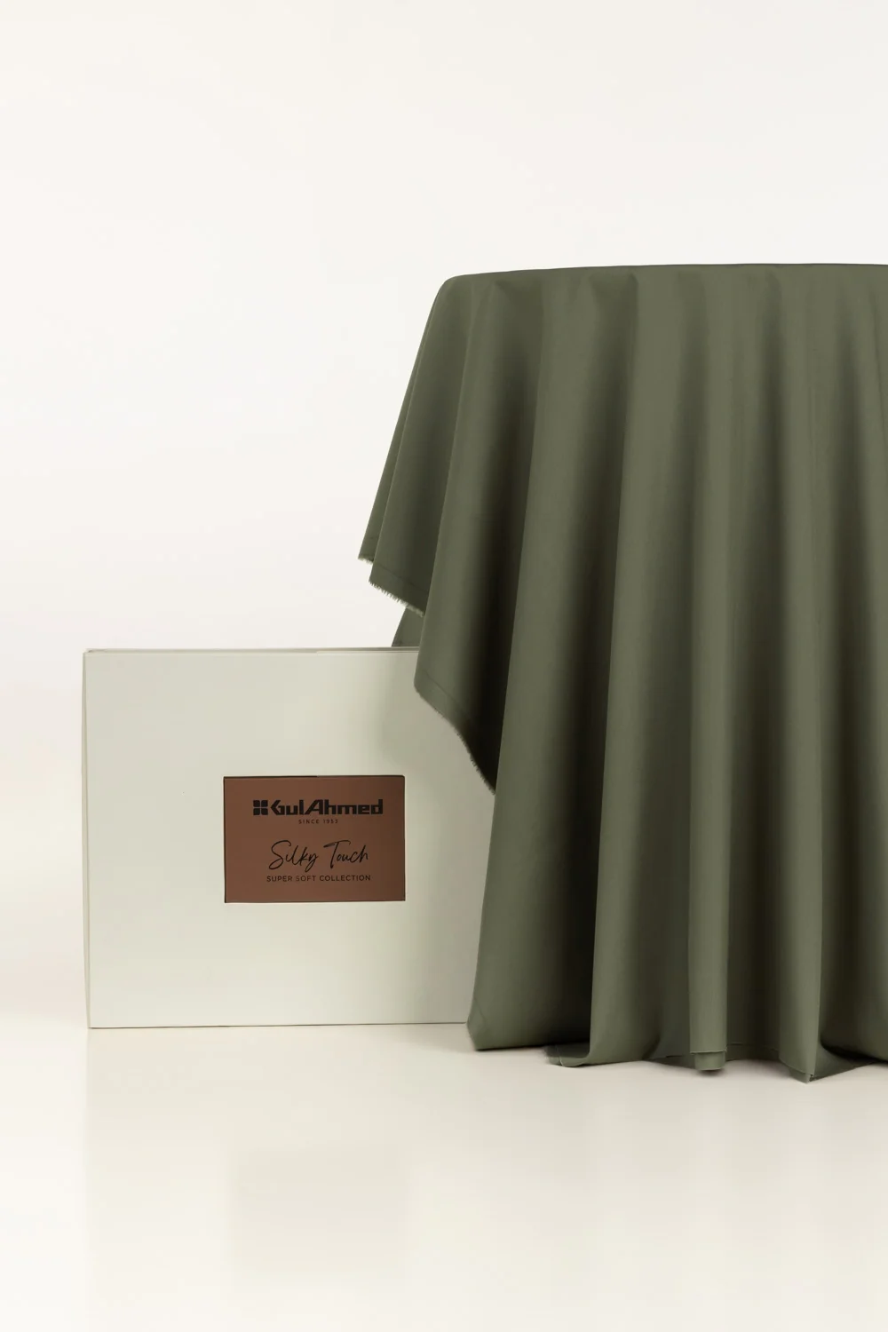 Prince Luxury Plus Unstitched Fabric Cotton with Gift Box - Image 6