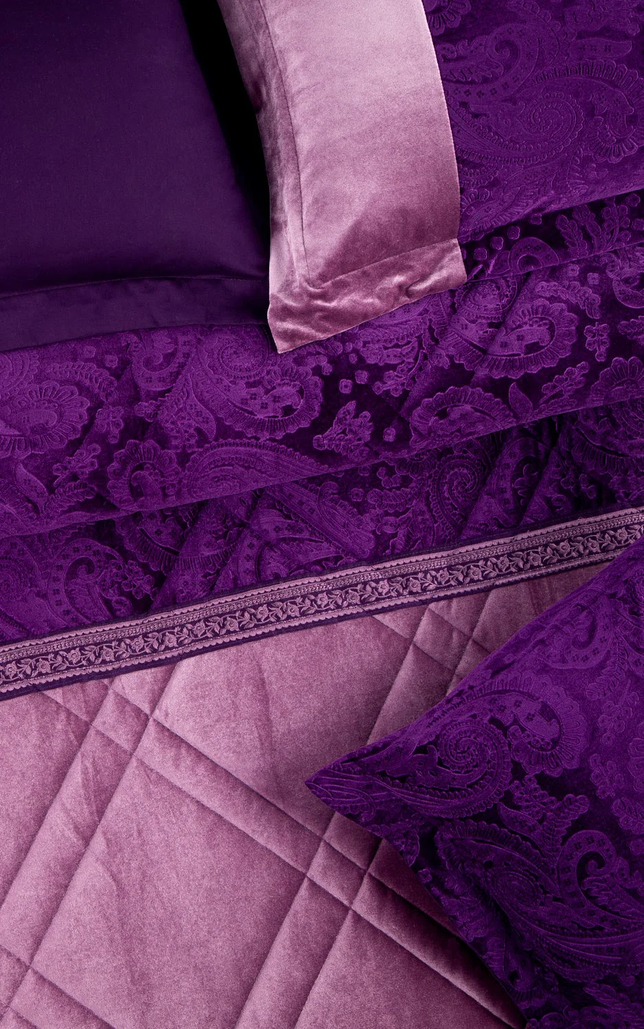 Purple Paisley Embossed Velvet Comforter Set - Image 2