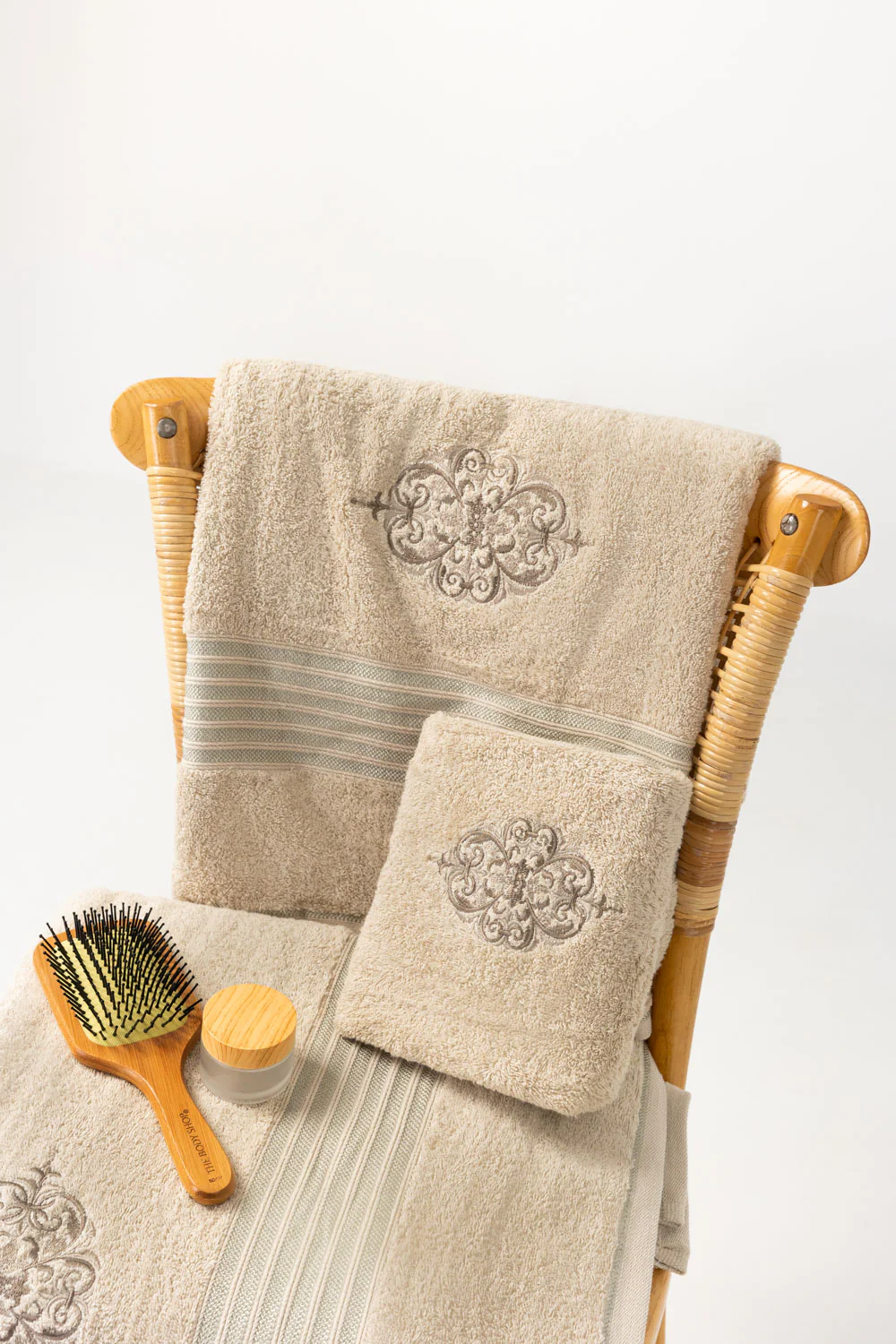 Pyote 3 piece Embroidered Towel Set - Image 3