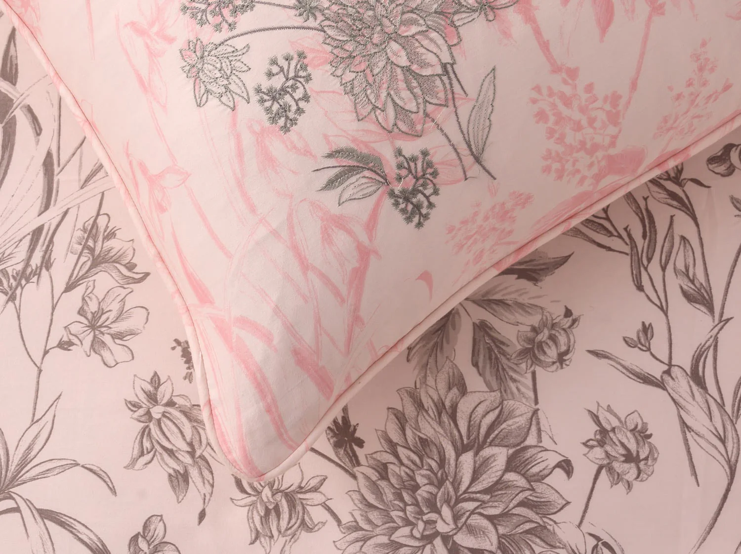 Rose Dust T-300 Quilt Cover Set - Image 3