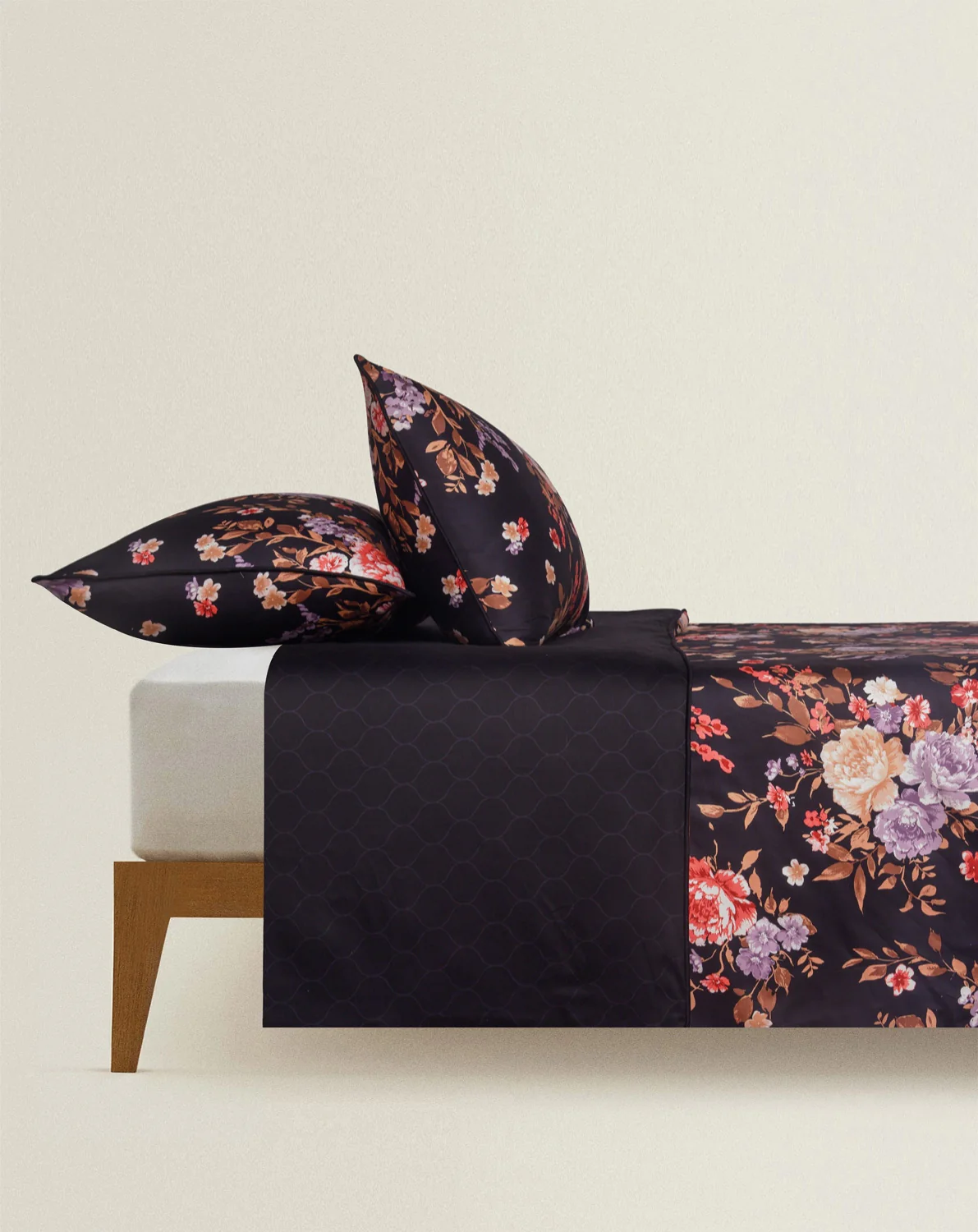 Rosetta T-200 Quilt Cover Set - Image 2