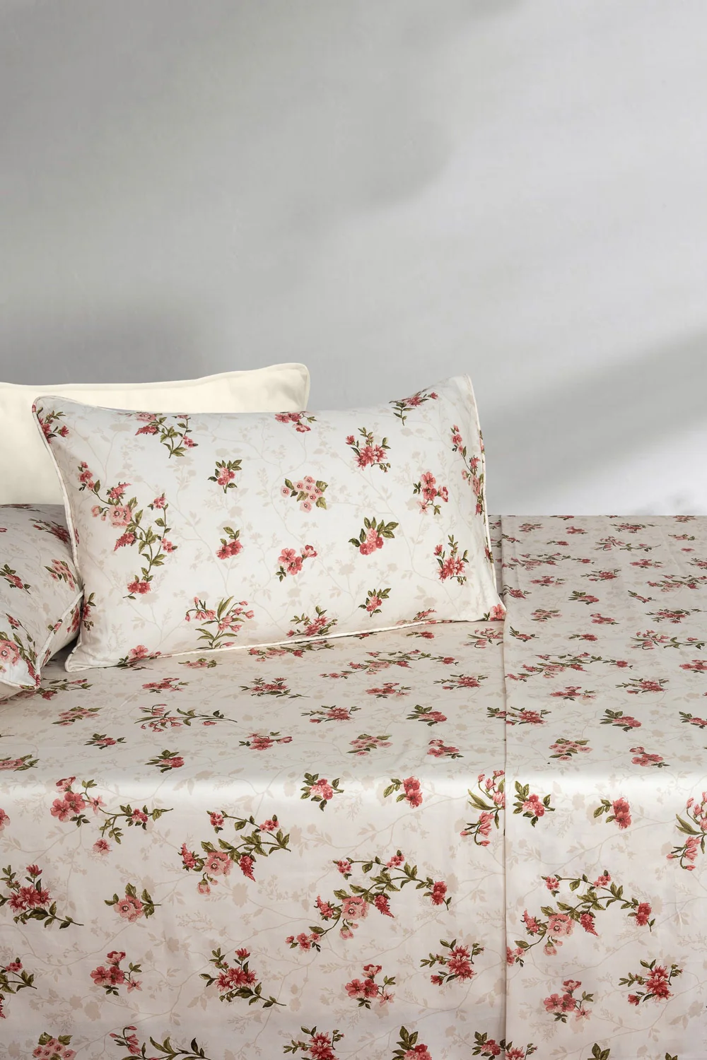 Sada Bahar T-200 Bed Sheet Set - Image 2