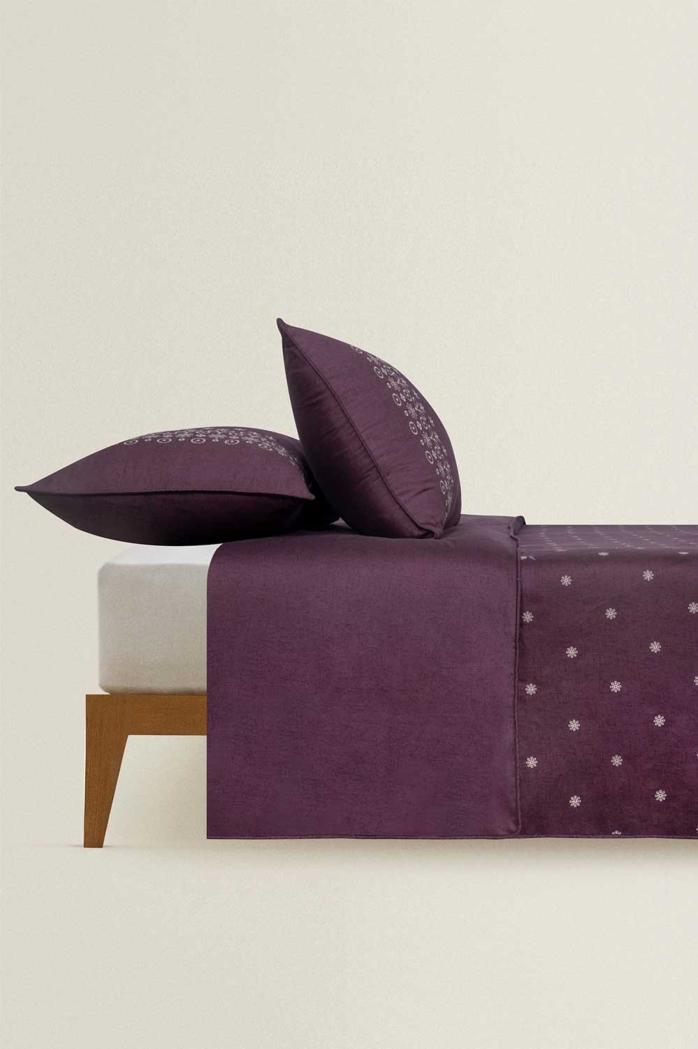Schiffli T-200 Quilt Cover Set - Image 2