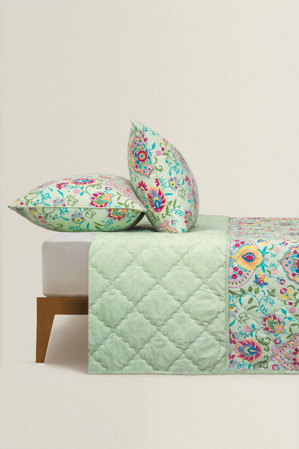 Seacrest T-150 Bed Throw - Image 2