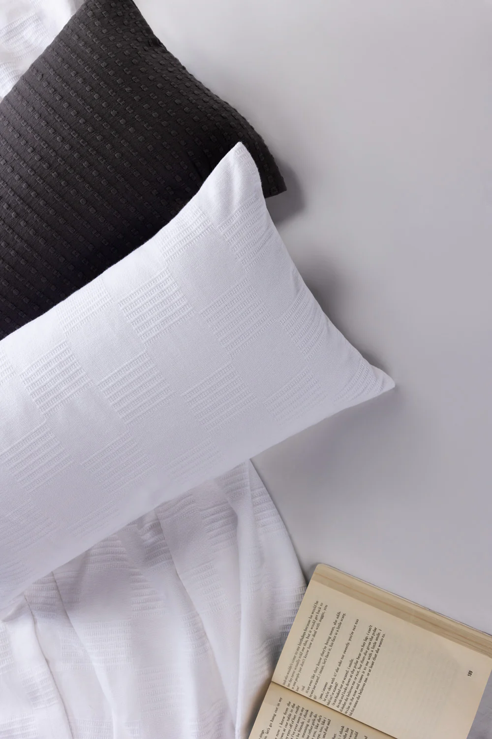 Shine White Thermal Deck Cushion - Image 4