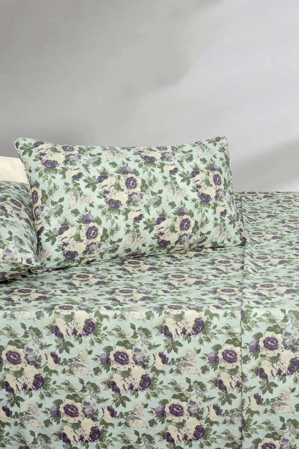Sketchy Flora Everyday Classic Bed Sheet Set - Image 2