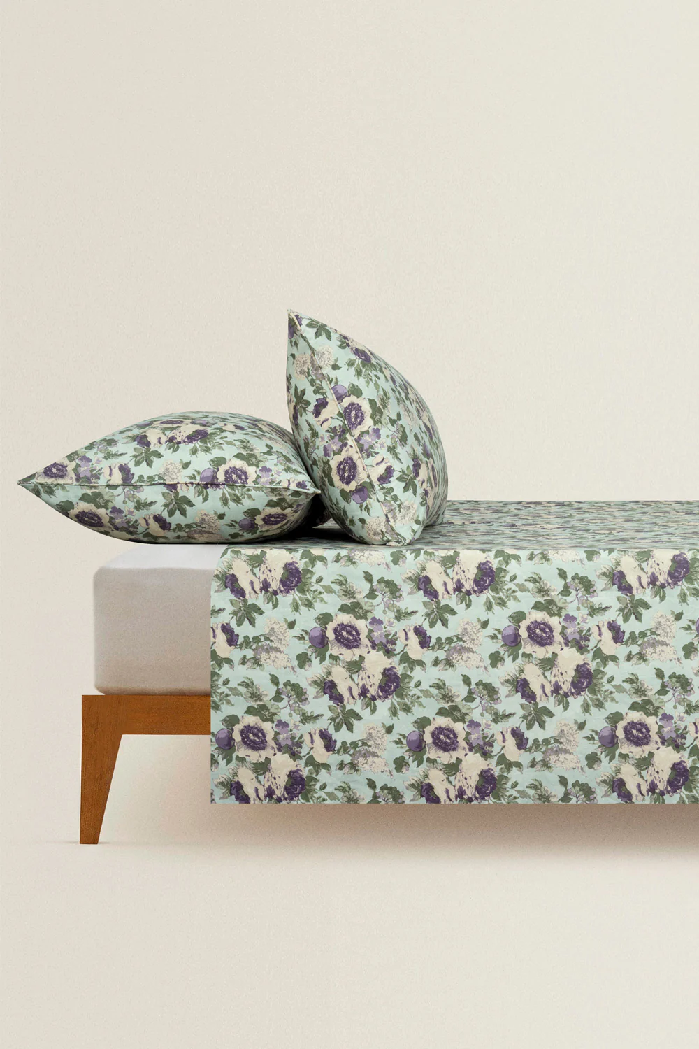 Sketchy Flora Everyday Classic Bed Sheet Set - Image 3