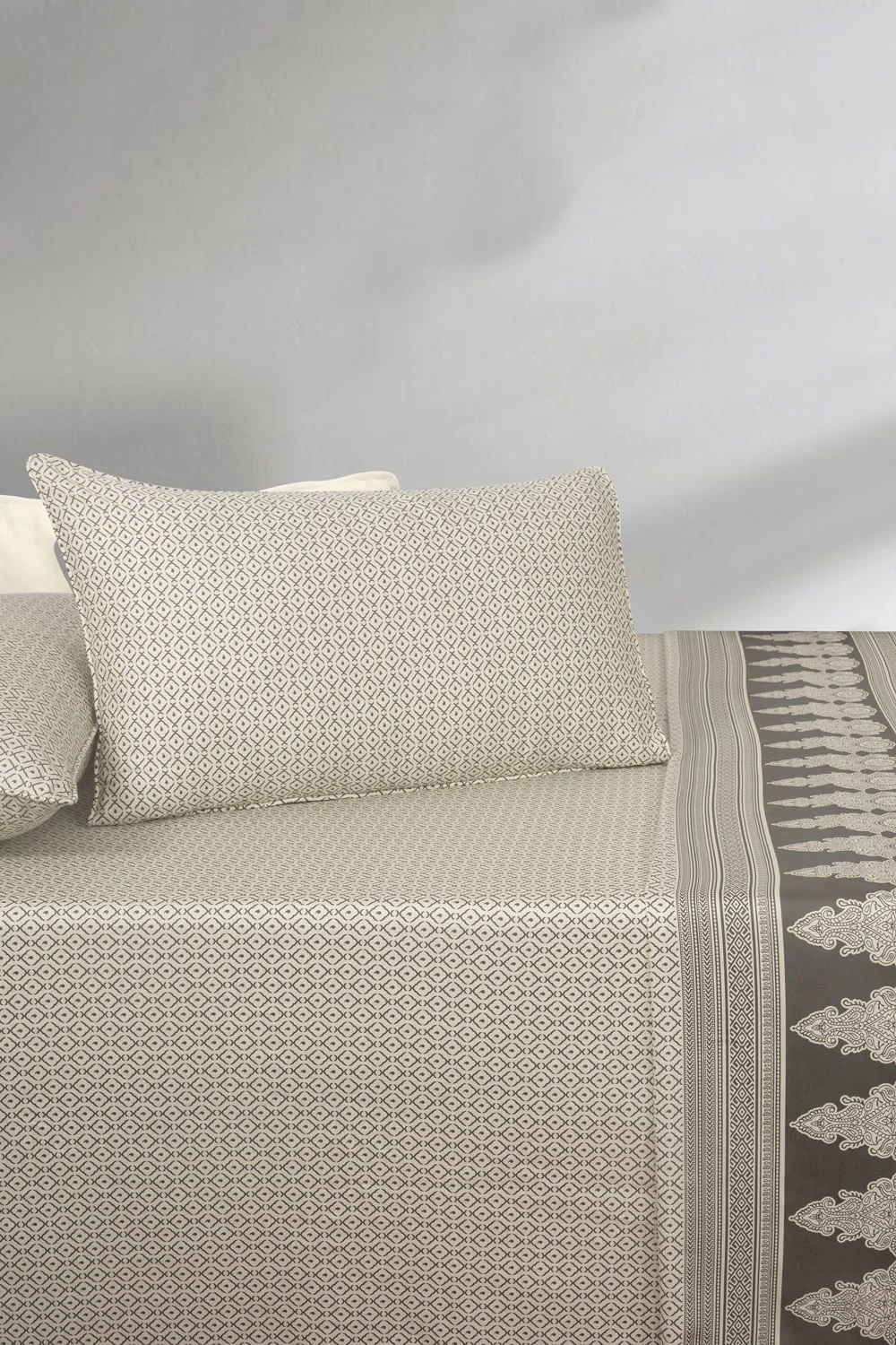 Slate T-200 Bed Sheet Set - Image 2