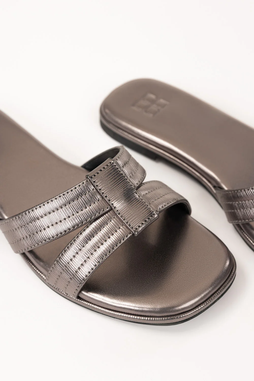 Slipper - Image 3