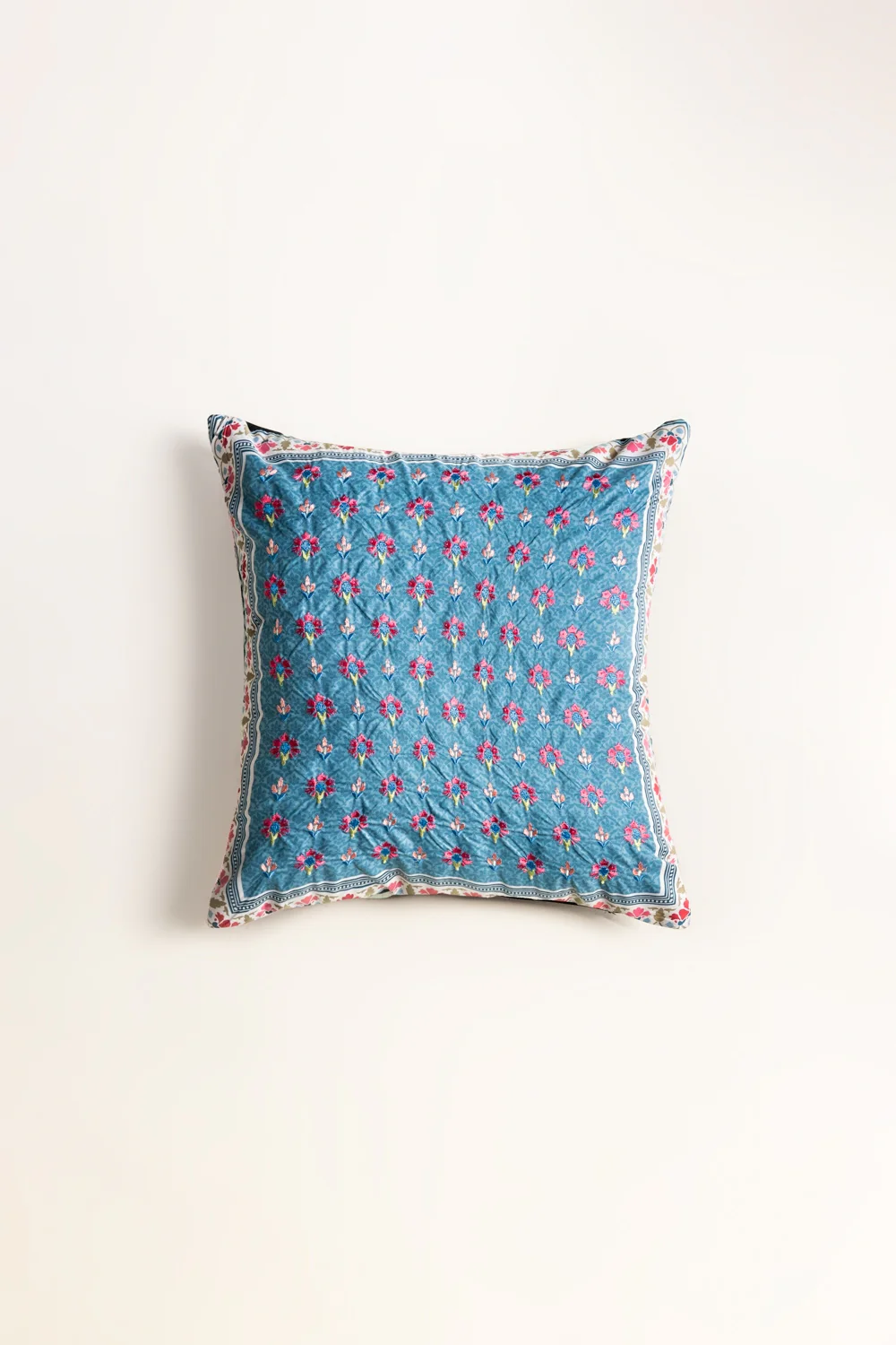 SS25-DEC-001 Cushion Cover