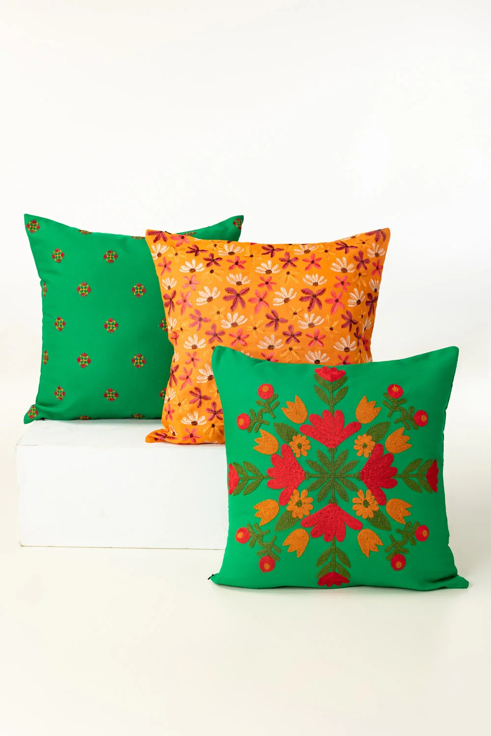 SS25-EC-011 Embroidered Cushion Cover - Image 4