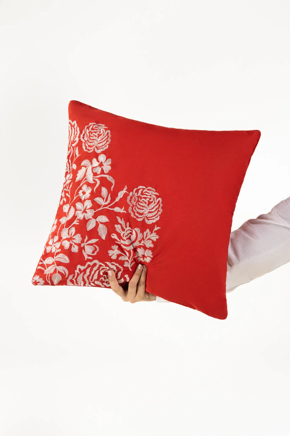 SS25-EC-032 Embroidered Cushion Cover - Image 4