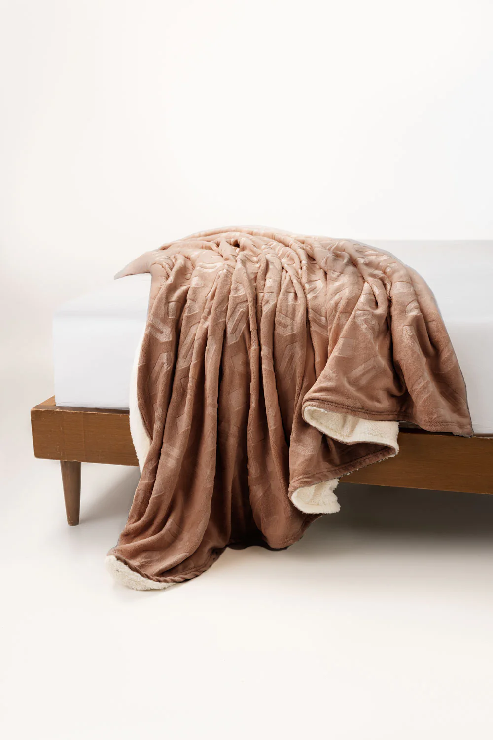Almond Double Ply Fleece Throw - Image 5