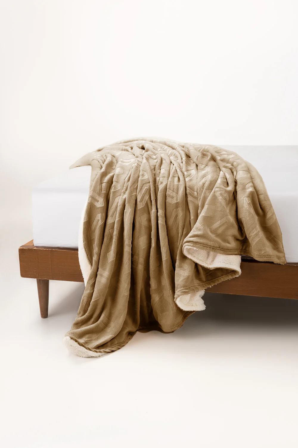 Kelp Double Ply Fleece Throw - Image 5