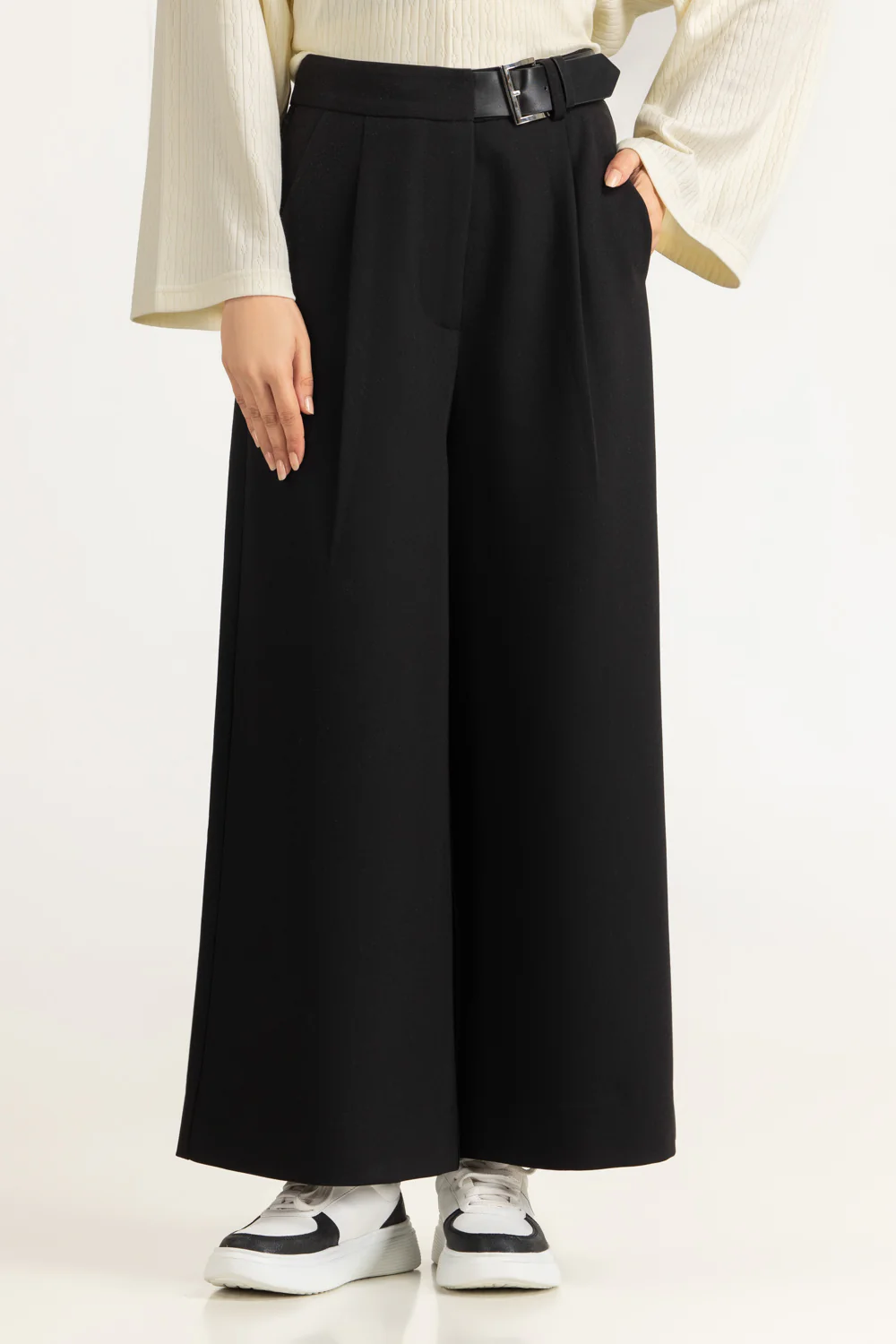 Straight Fit Pant