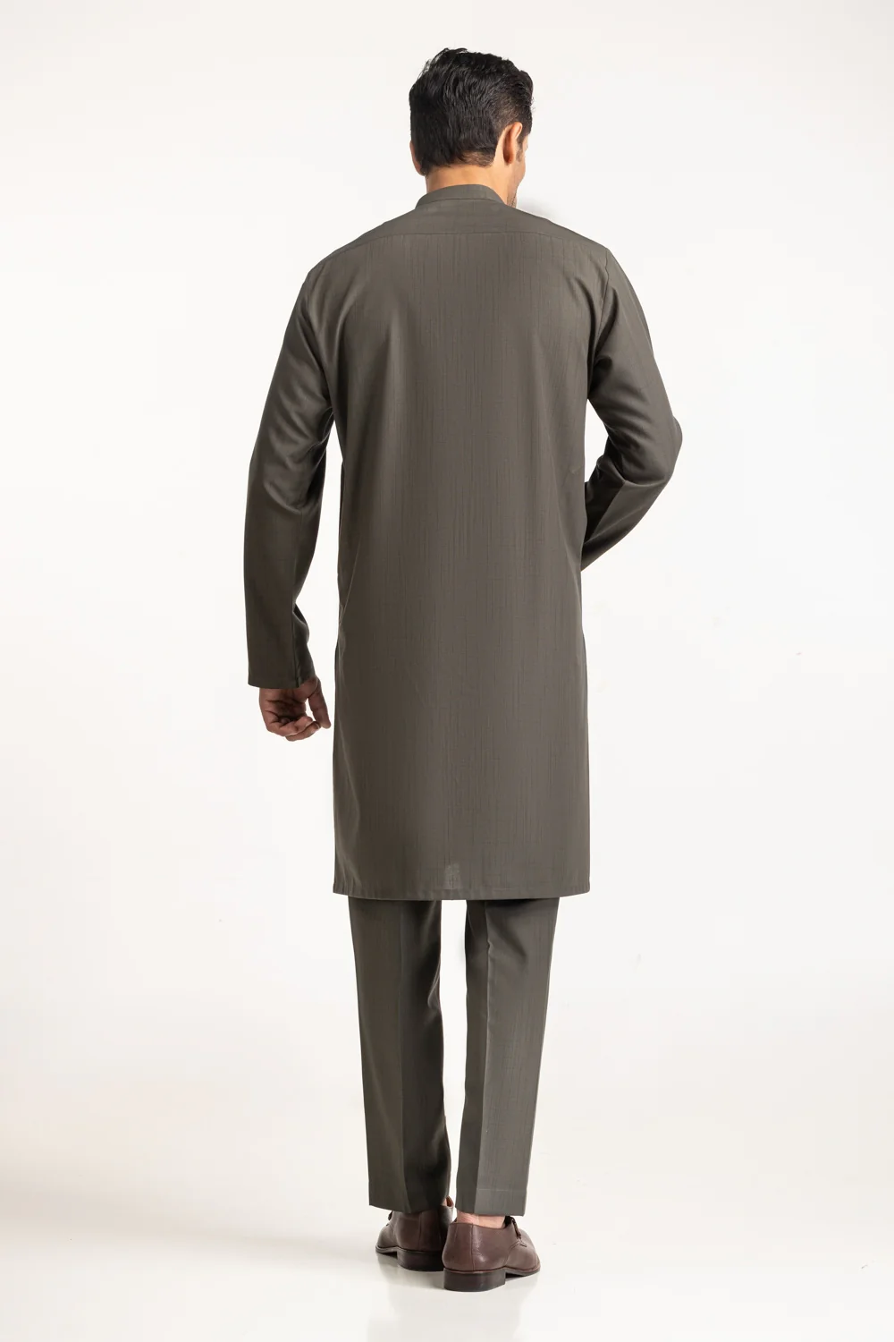Styling Suits - Image 5
