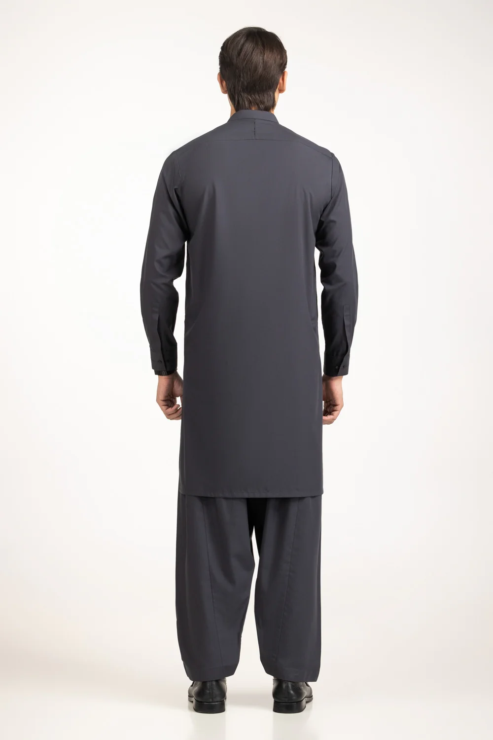 Styling Suits - Image 5