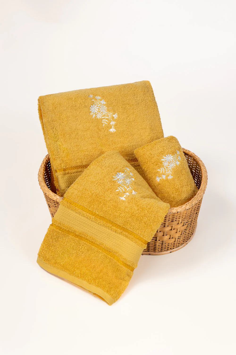 Sun Flower 3pcs Embroidered Towel Set - Image 3